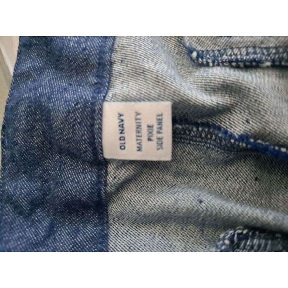 Old Navy Ladies Maternity Pixie Pants NWT.   Medium Blue Denim, Size 16. - Picture 10 of 12